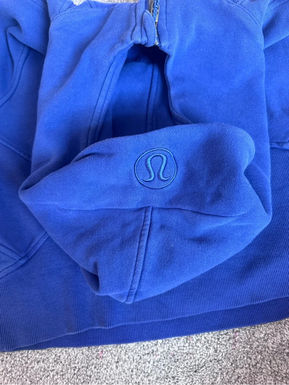 lululemon cropped scuba